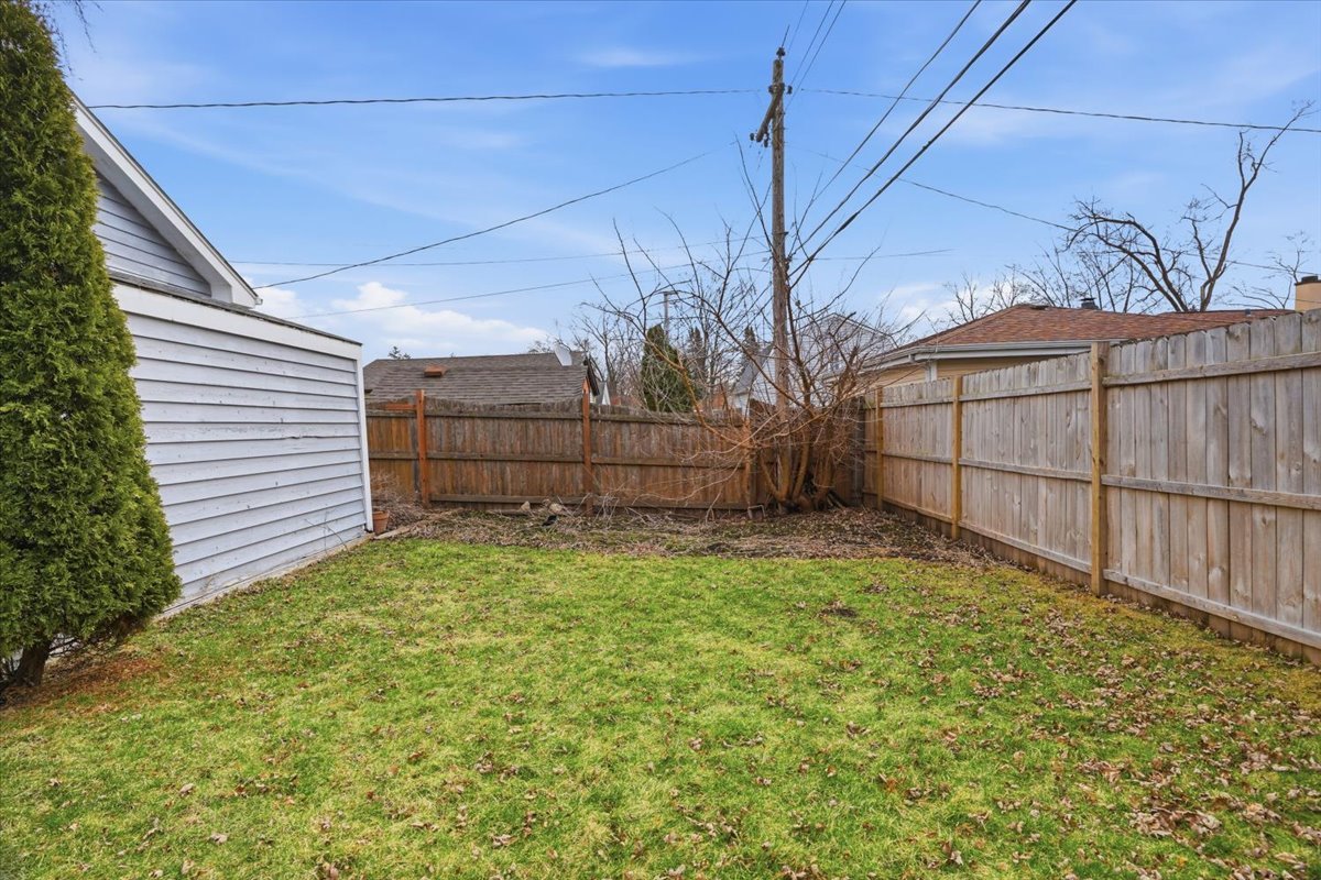 509 Bonniebrook Avenue, Mundelein, IL 60060