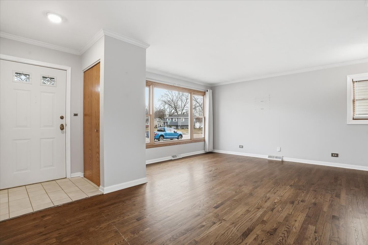 509 Bonniebrook Avenue, Mundelein, IL 60060