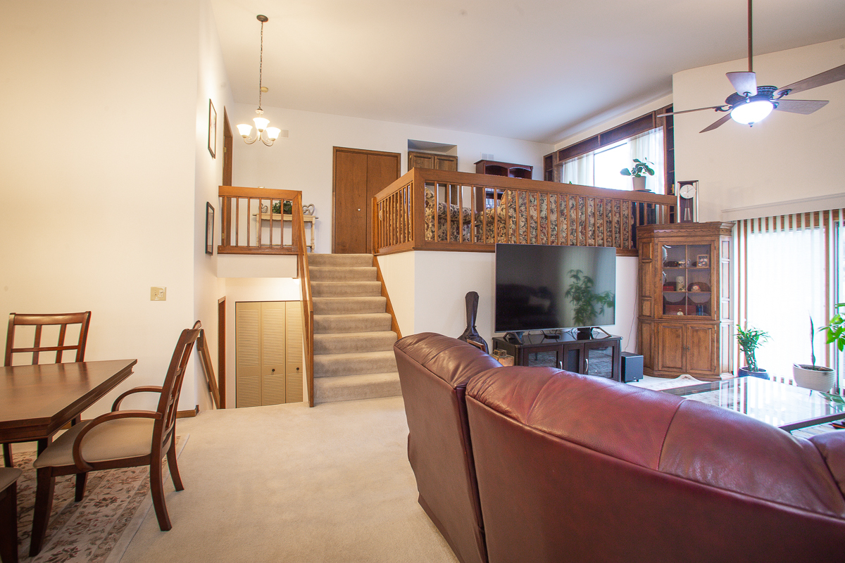 238 Royal Lane, Bloomingdale, IL 60108