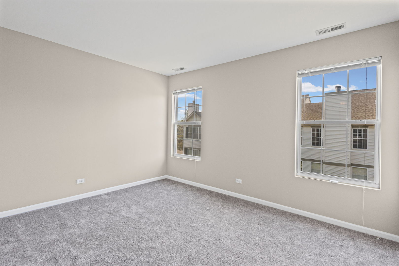 535 N Red Deer Road #535, Round Lake, IL 60073