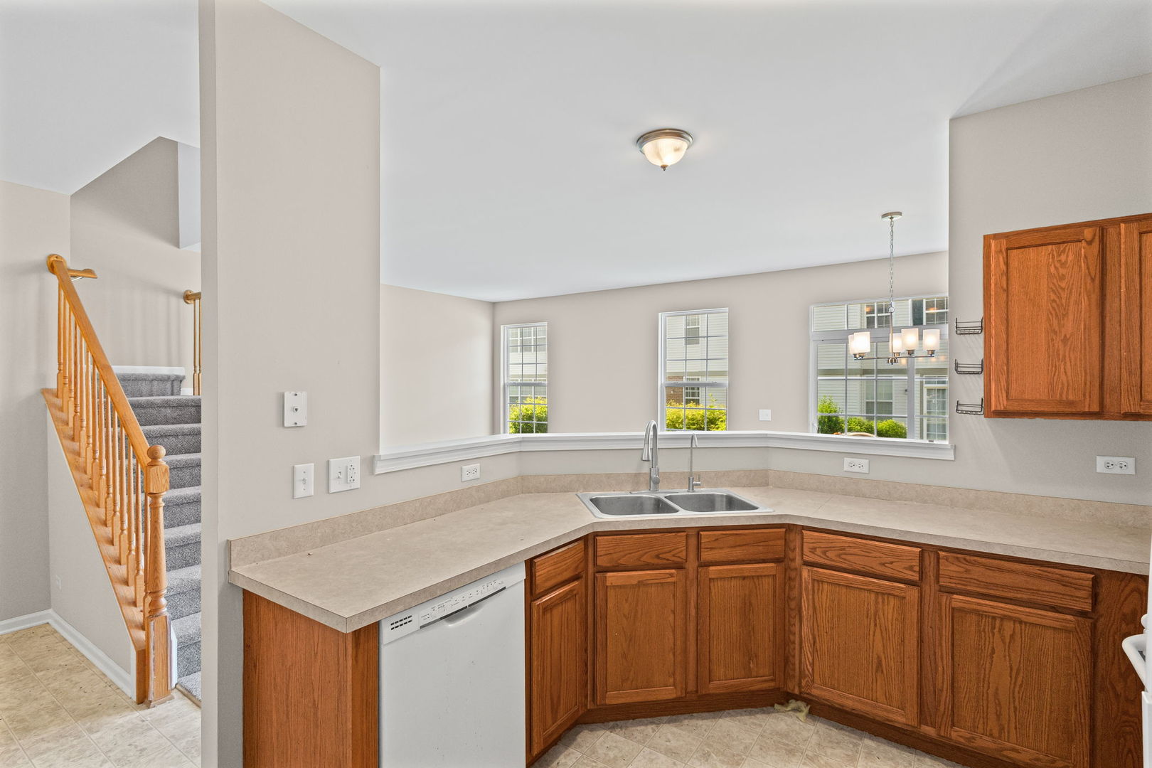 535 N Red Deer Road #535, Round Lake, IL 60073