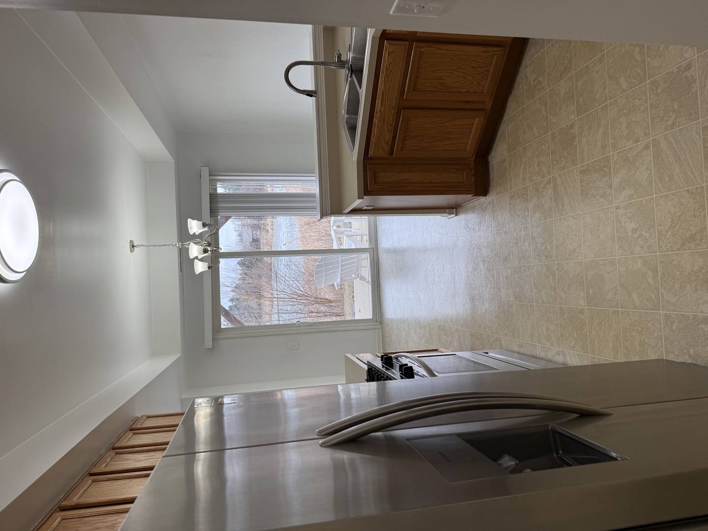 111 W Chatham Lane, Round Lake, IL 60073