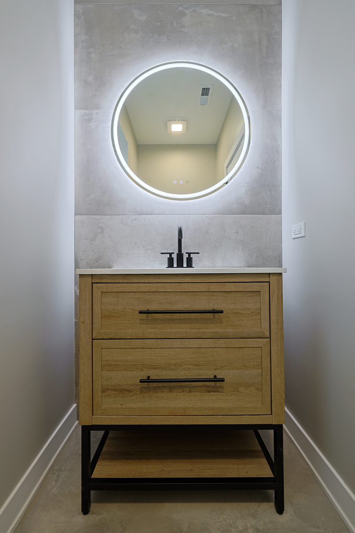 306 N Lockwood Avenue, Chicago, IL 60644