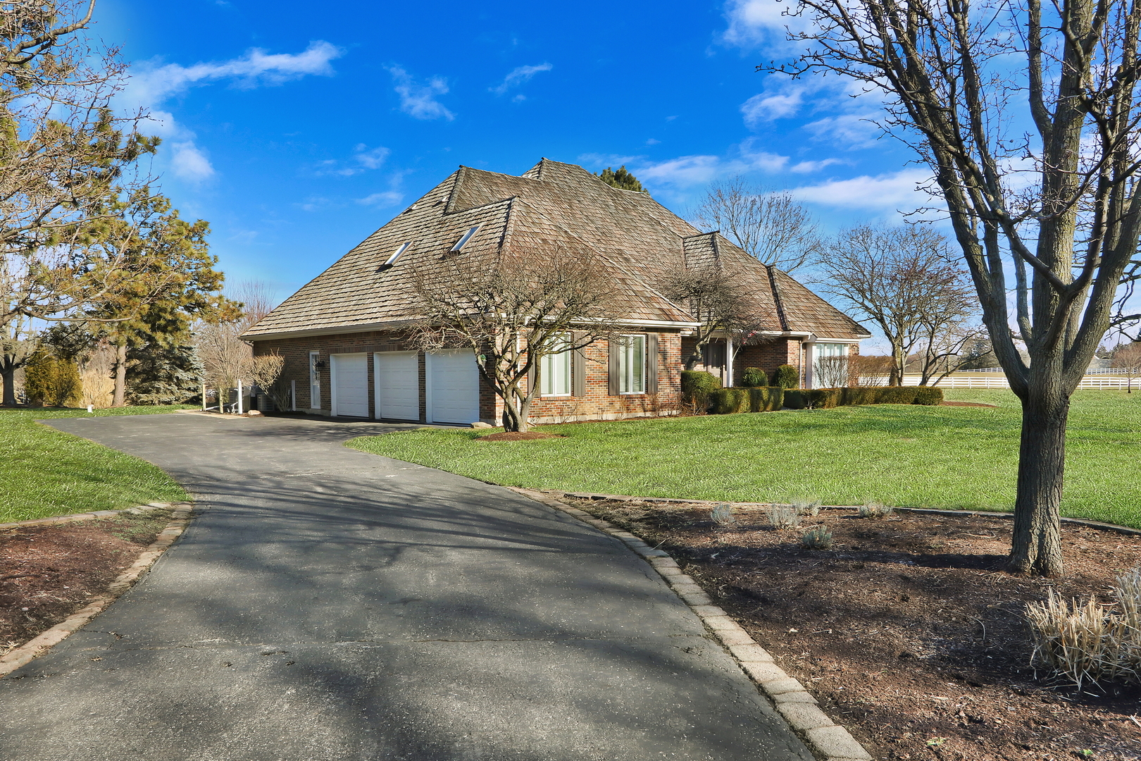 37274 N Black Velvet Lane, Wadsworth, IL 60083