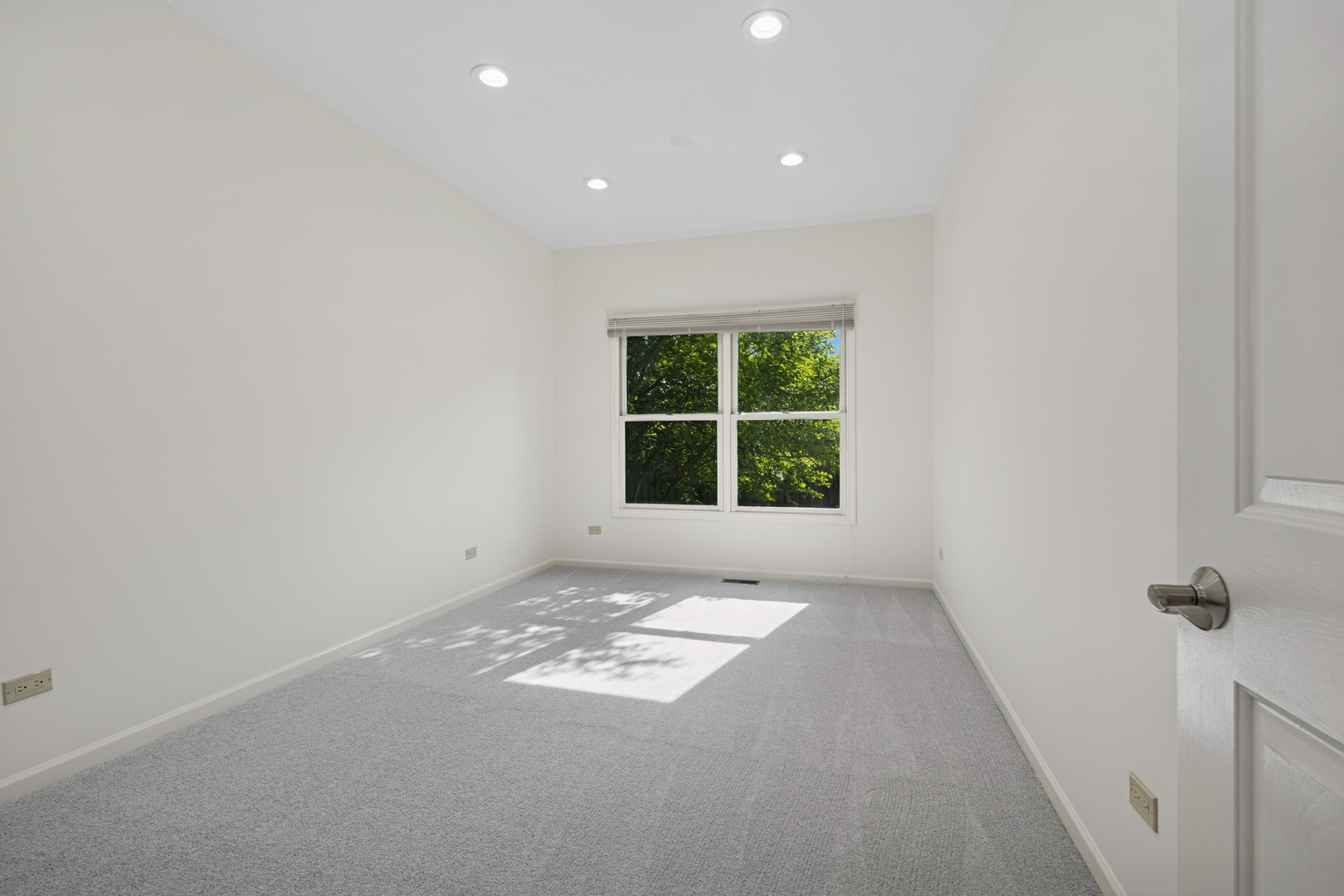 6409 Davidson Court, Gurnee, IL 60031