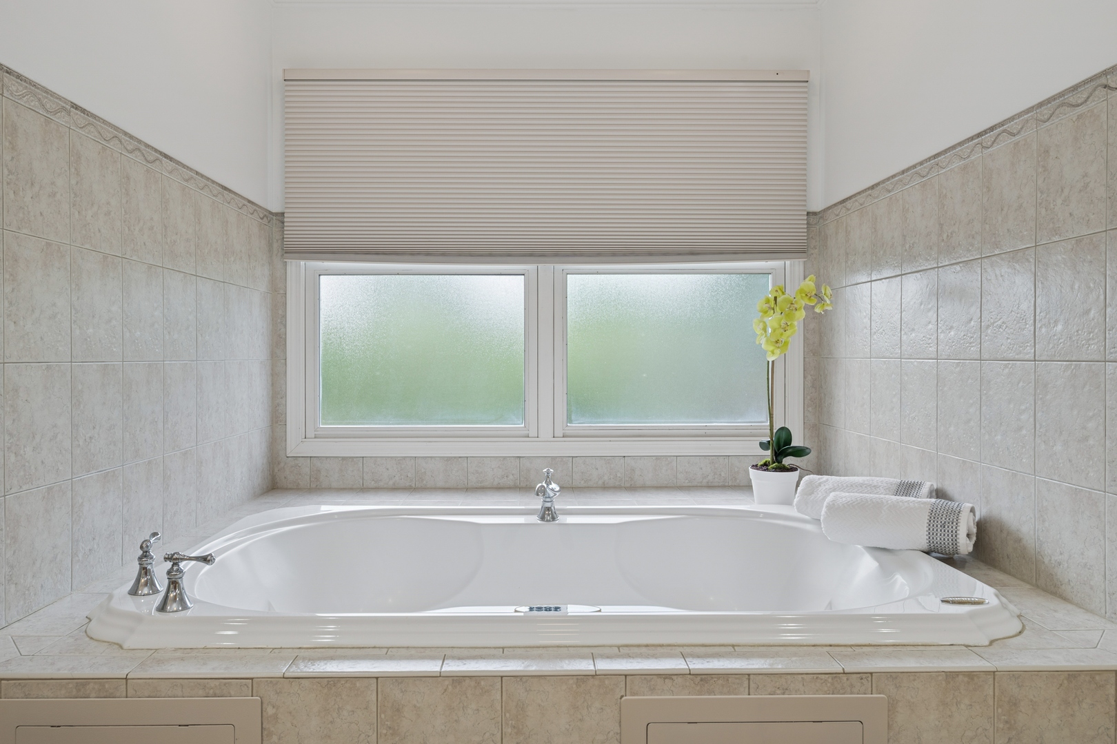 6409 Davidson Court, Gurnee, IL 60031