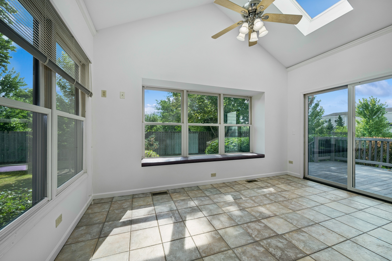 6409 Davidson Court, Gurnee, IL 60031