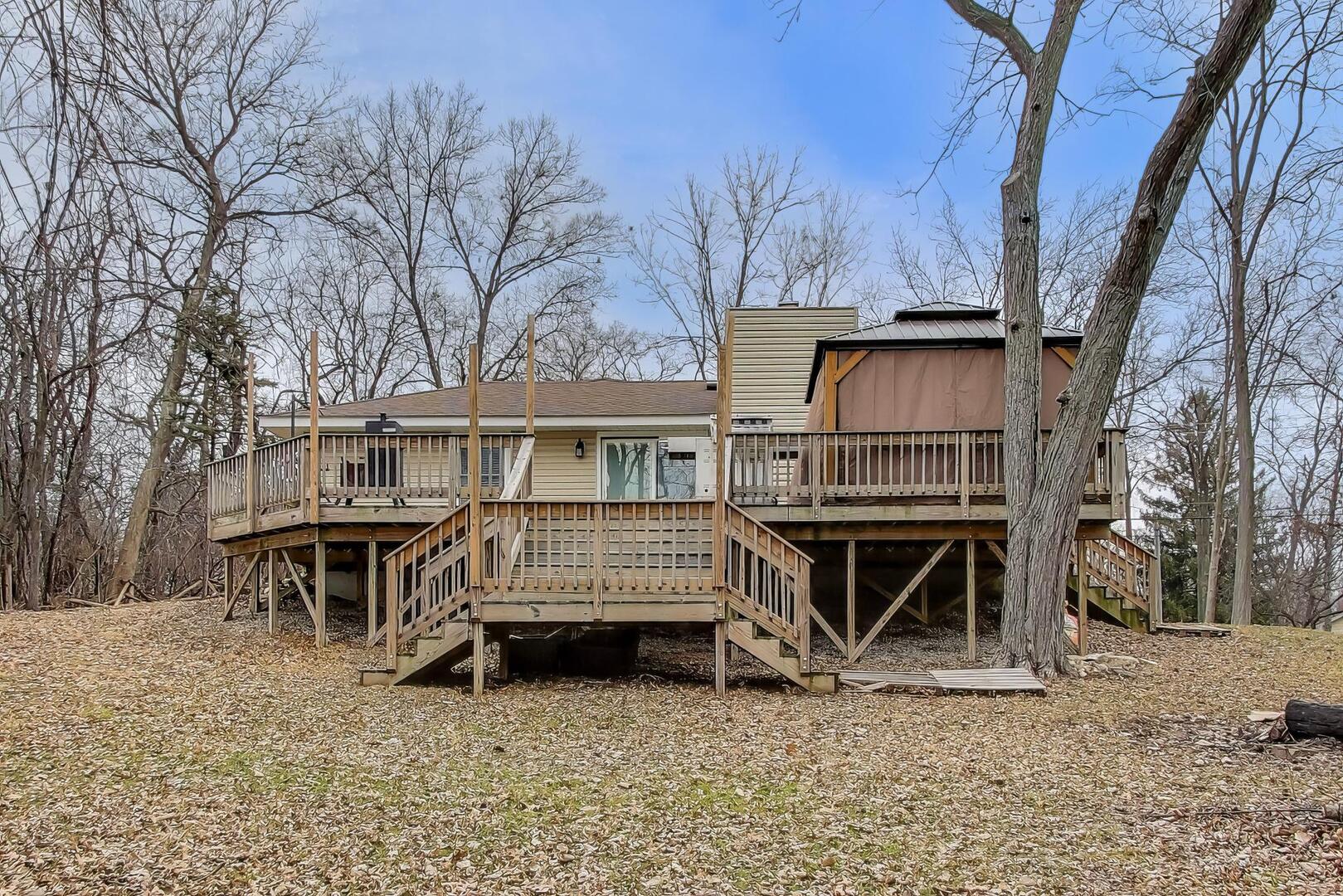 1127 Timber Trails Road, Downers Grove, IL 60516