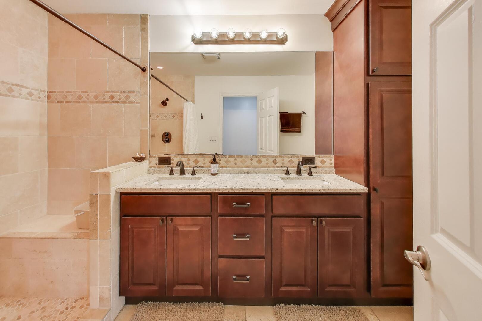 1127 Timber Trails Road, Downers Grove, IL 60516