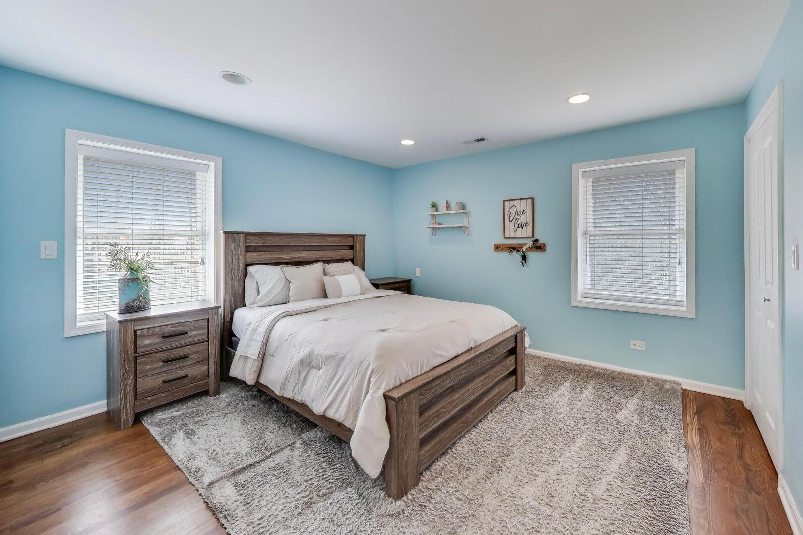 1127 Timber Trails Road, Downers Grove, IL 60516