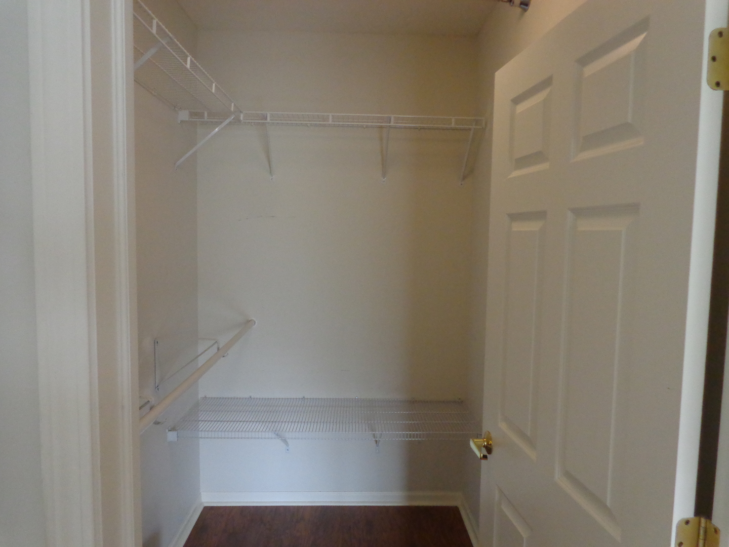 410 W Mahogany Court #407, Palatine, IL 60067