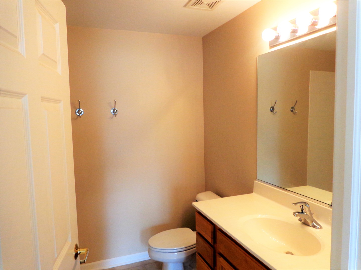 410 W Mahogany Court #407, Palatine, IL 60067