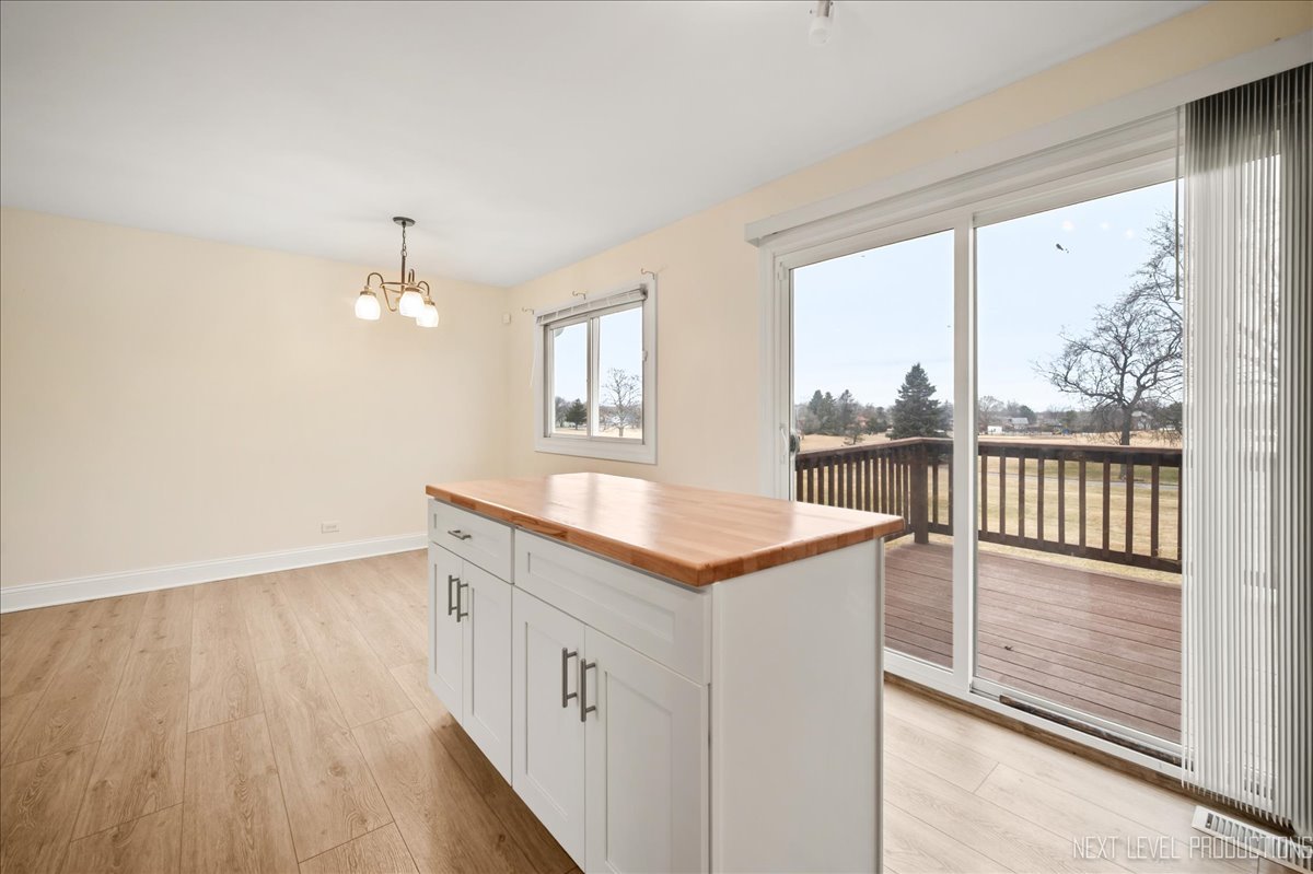 5628 Crestwood Road, Matteson, IL 60443