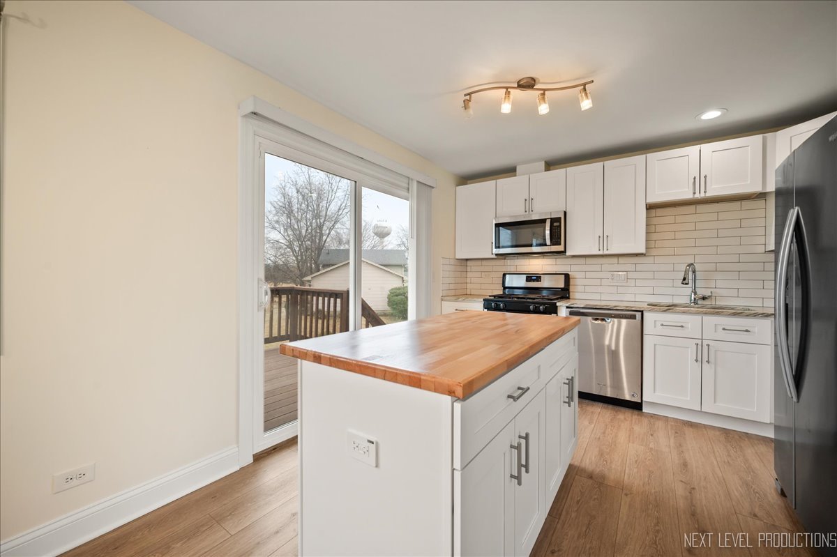 5628 Crestwood Road, Matteson, IL 60443