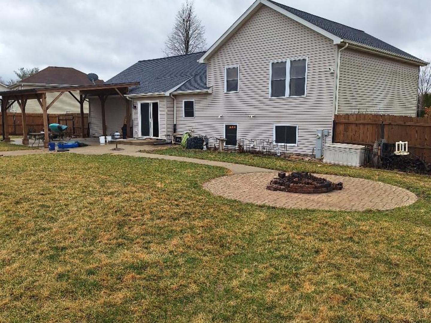 602 Sandra Street, Kingston, IL 60145