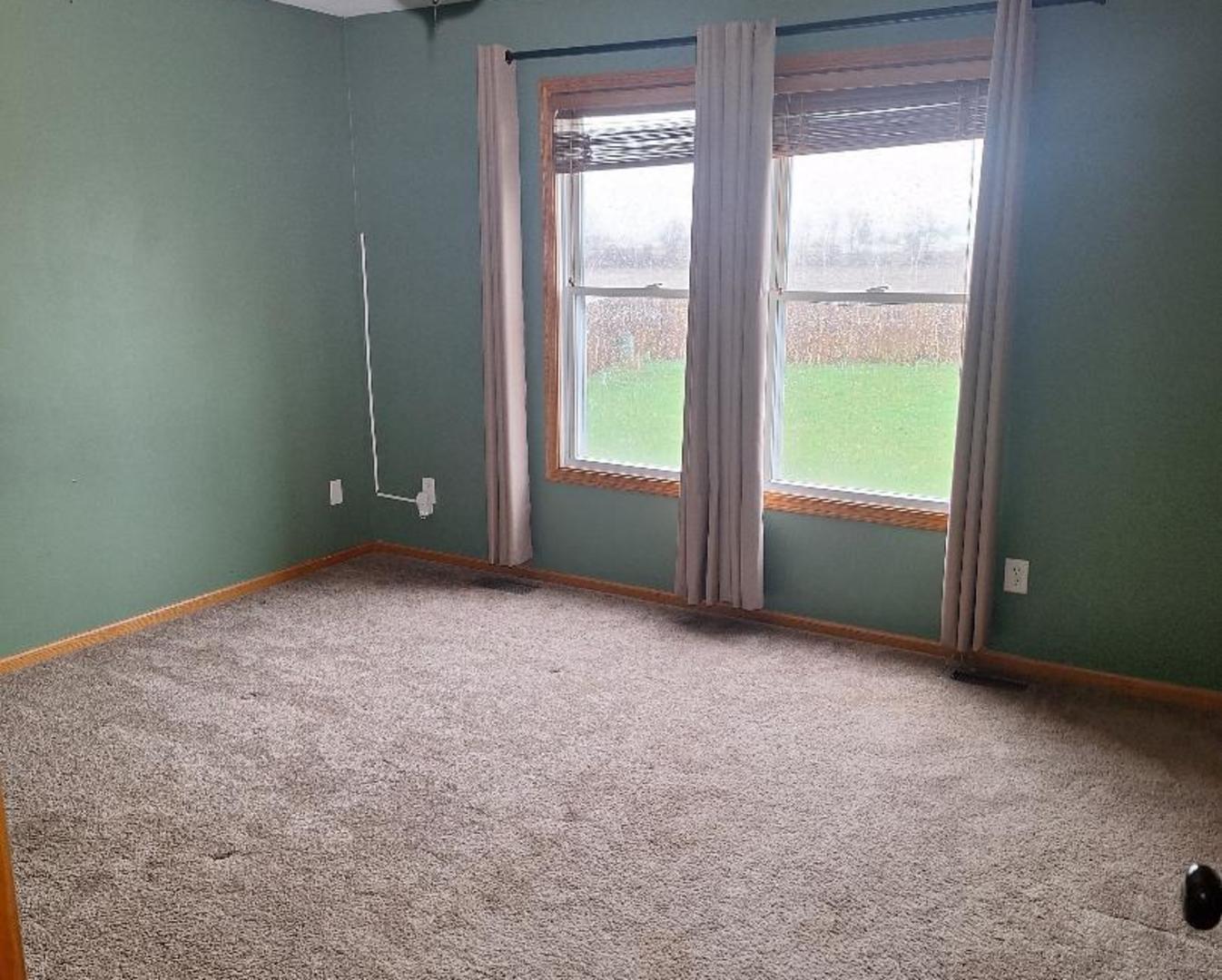 602 Sandra Street, Kingston, IL 60145