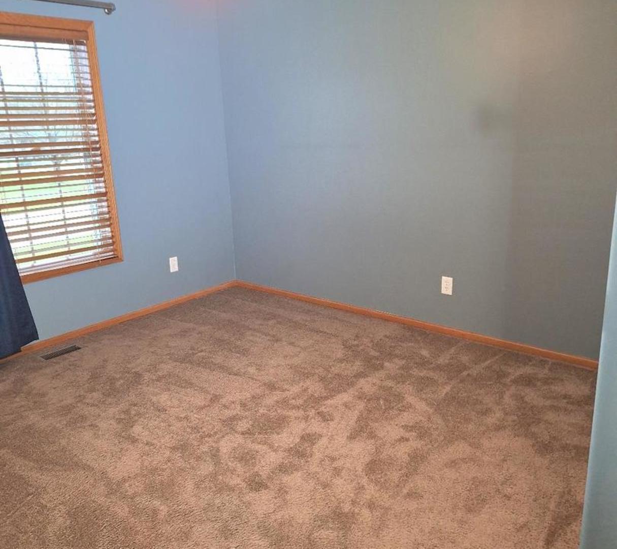 602 Sandra Street, Kingston, IL 60145