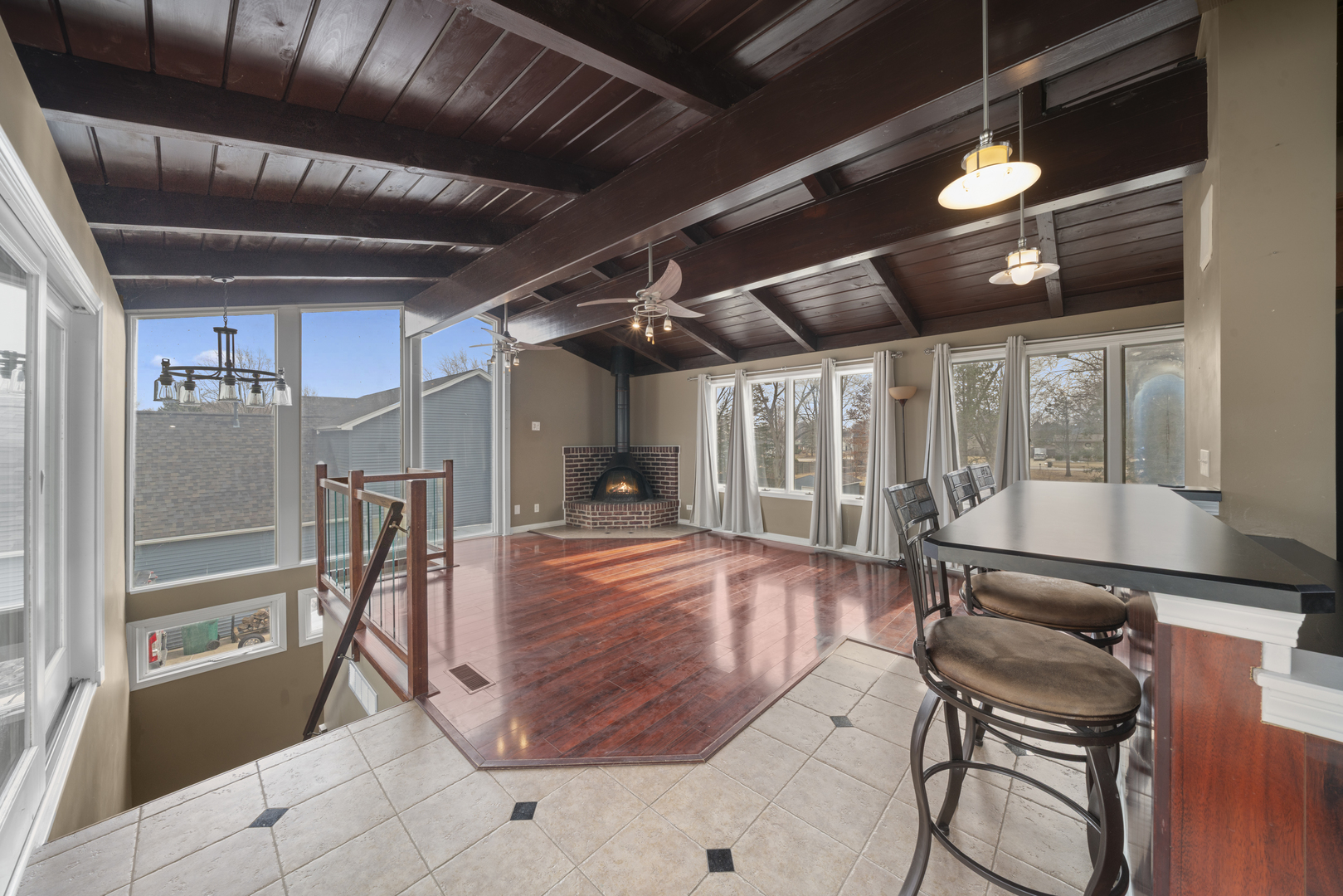 1740 Holiday Drive, Lake Holiday, IL 60548