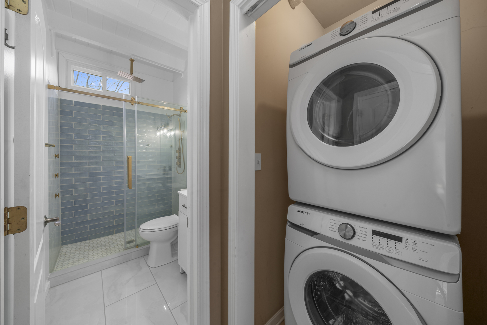 1740 Holiday Drive, Lake Holiday, IL 60548