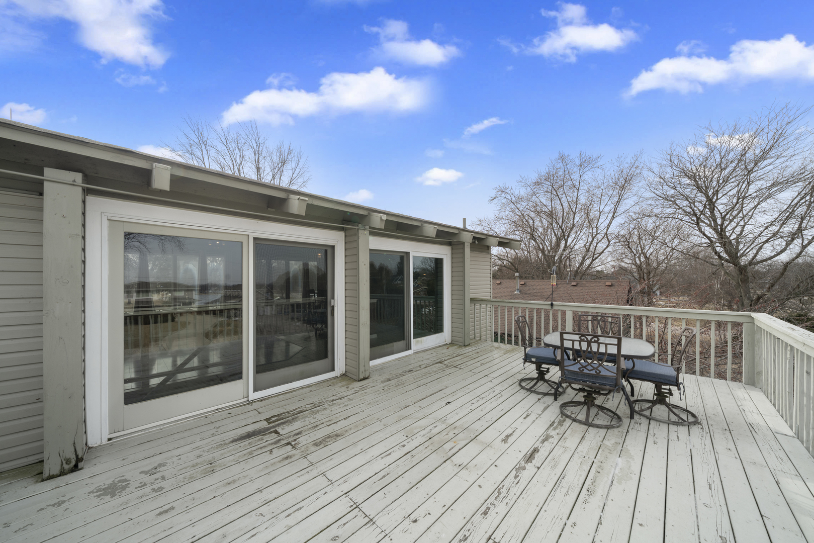 1740 Holiday Drive, Lake Holiday, IL 60548