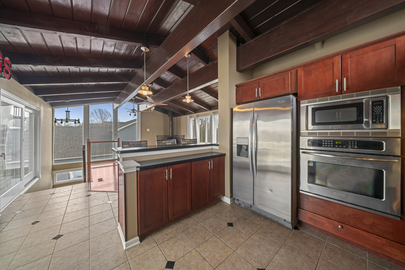 1740 Holiday Drive, Lake Holiday, IL 60548