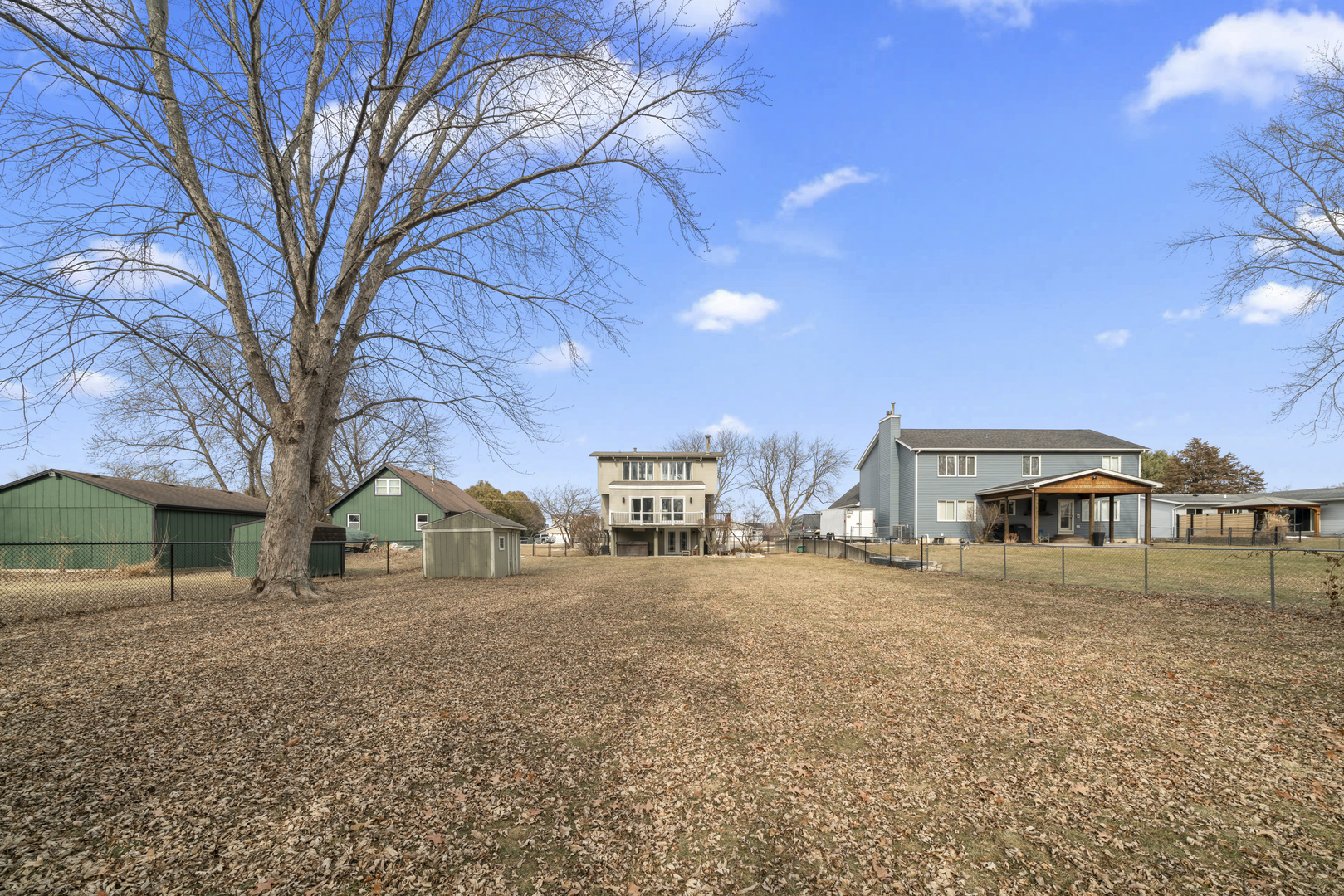 1740 Holiday Drive, Lake Holiday, IL 60548