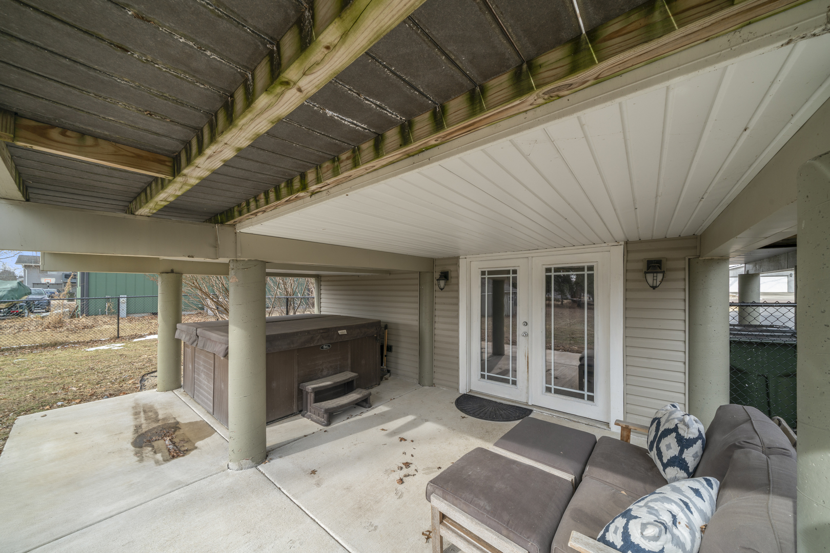 1740 Holiday Drive, Lake Holiday, IL 60548