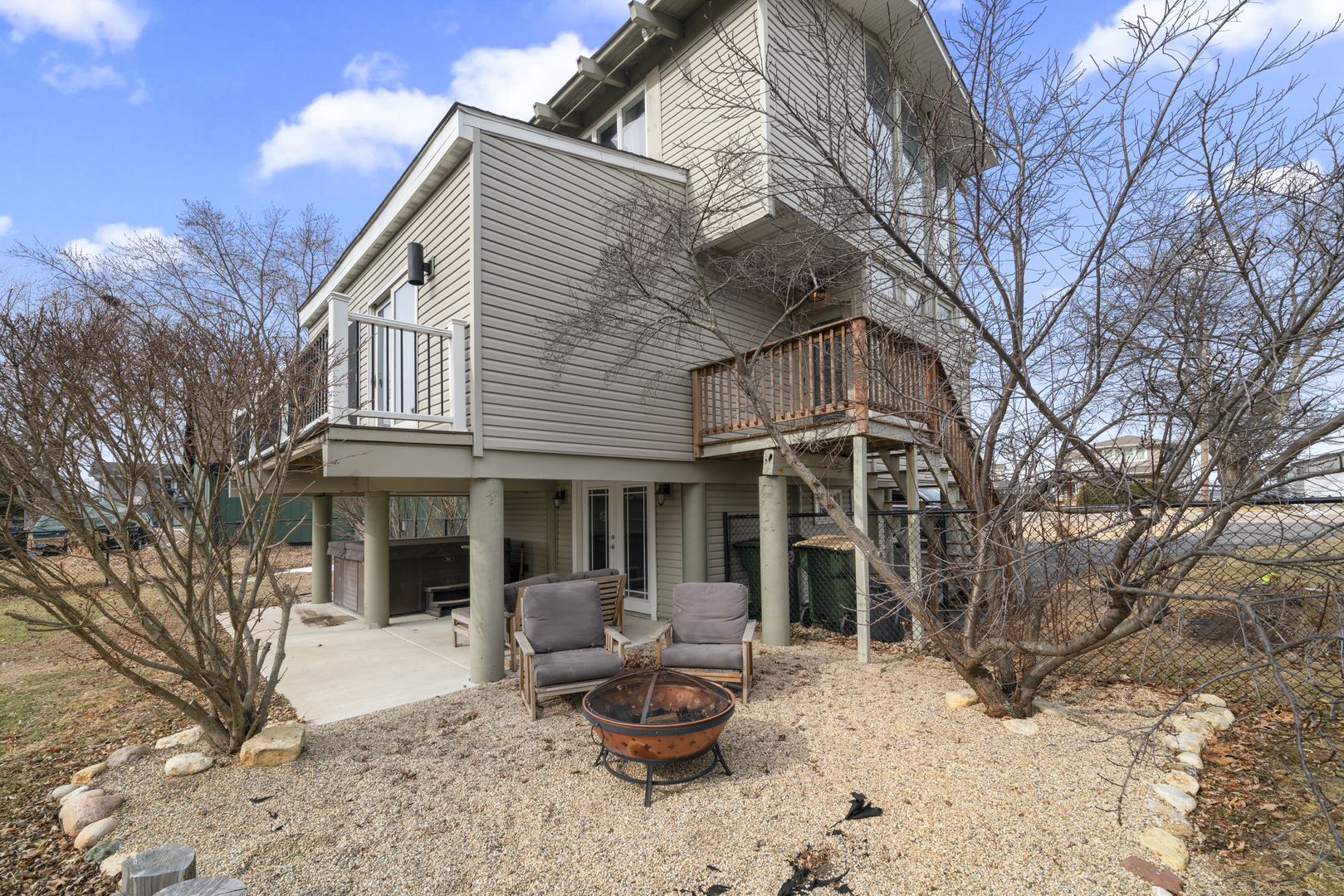 1740 Holiday Drive, Lake Holiday, IL 60548