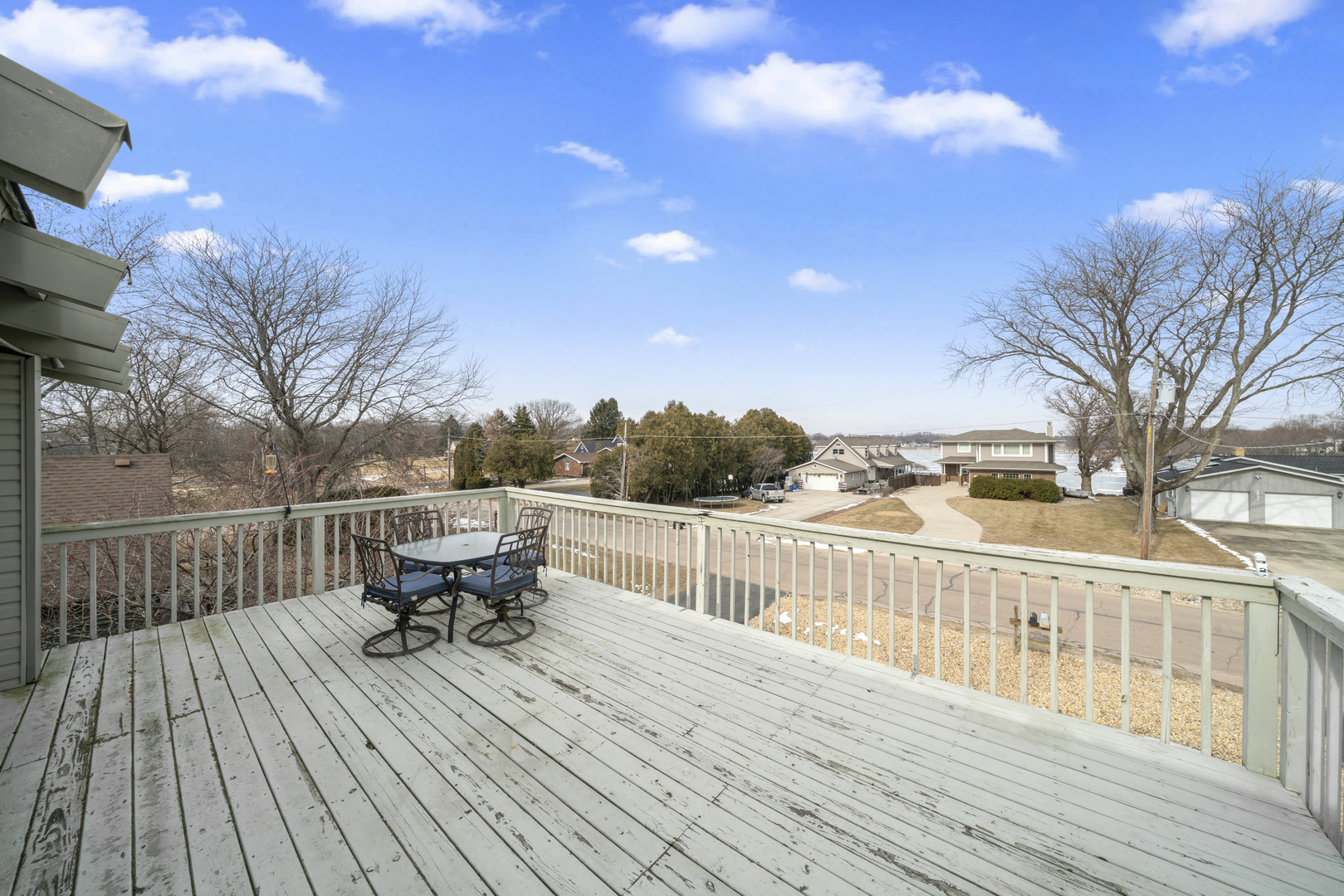 1740 Holiday Drive, Lake Holiday, IL 60548