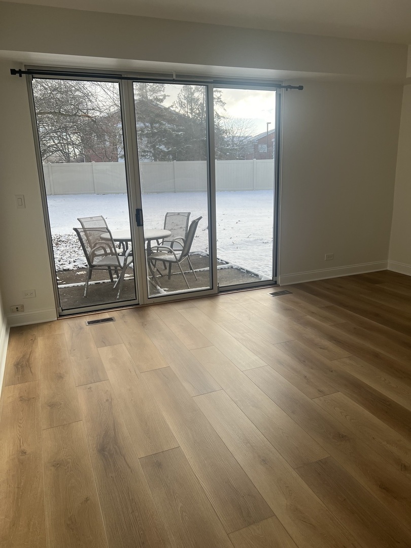 1146 Regency Drive, Schaumburg, IL 60193