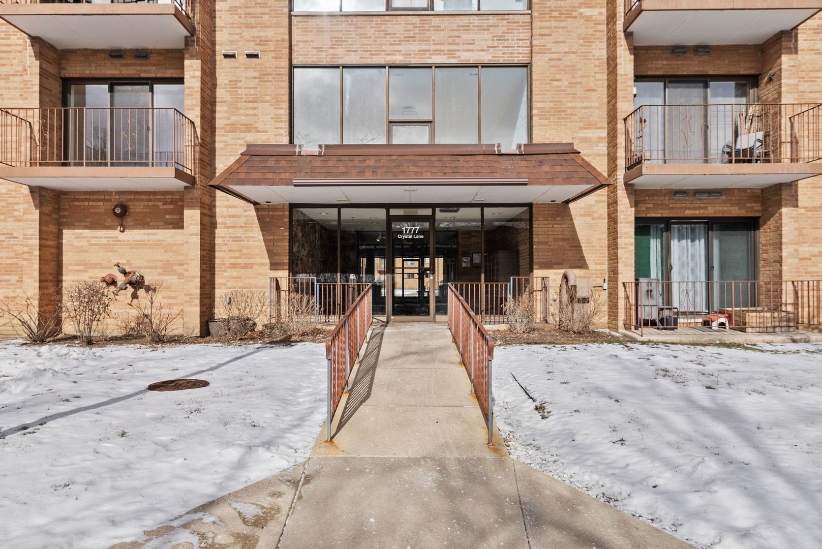 1777 W CRYSTAL Lane #307, Mount Prospect, IL 60056