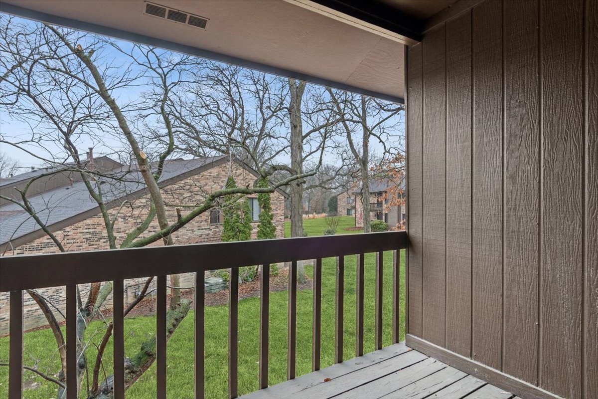 6227 Trinity Drive #2-B, Lisle, IL 60532