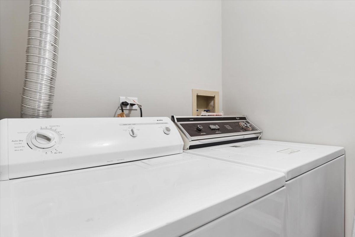 6227 Trinity Drive #2-B, Lisle, IL 60532