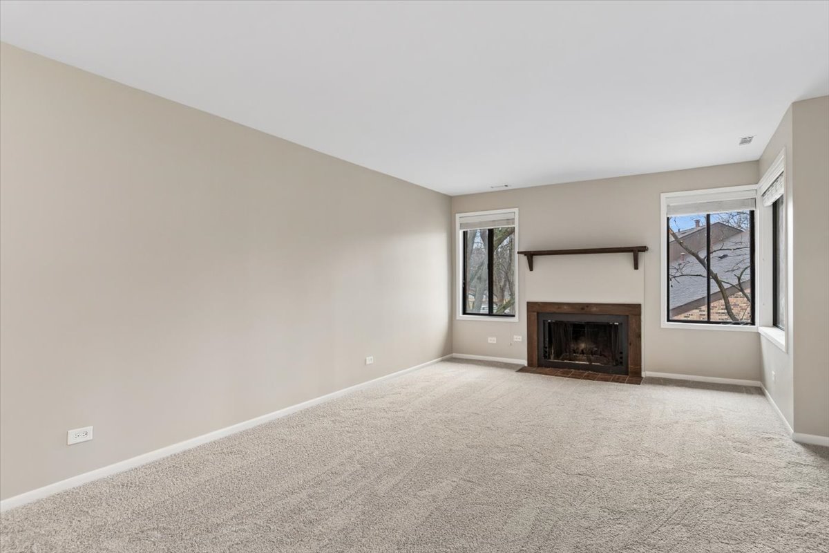 6227 Trinity Drive #2-B, Lisle, IL 60532