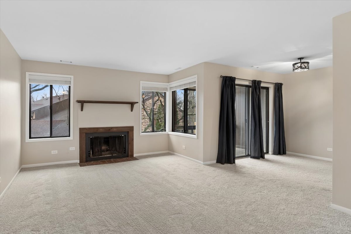 6227 Trinity Drive #2-B, Lisle, IL 60532