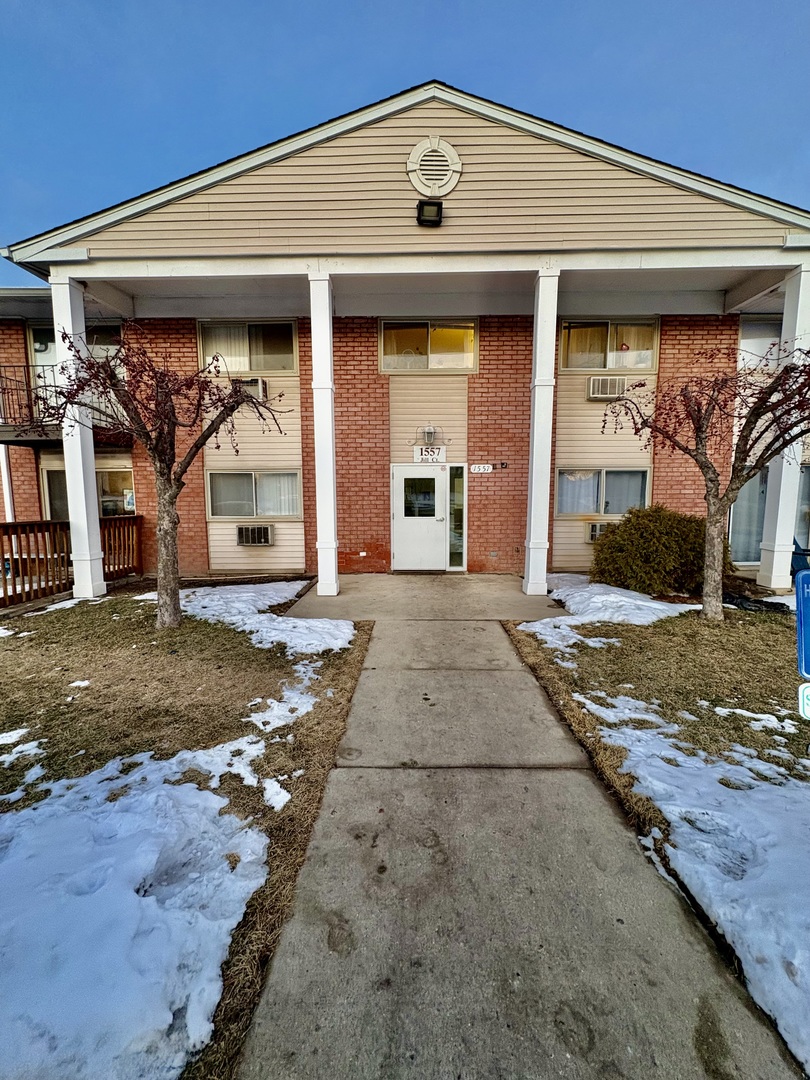 1557 Jill Court #104, Glendale Heights, IL 60139