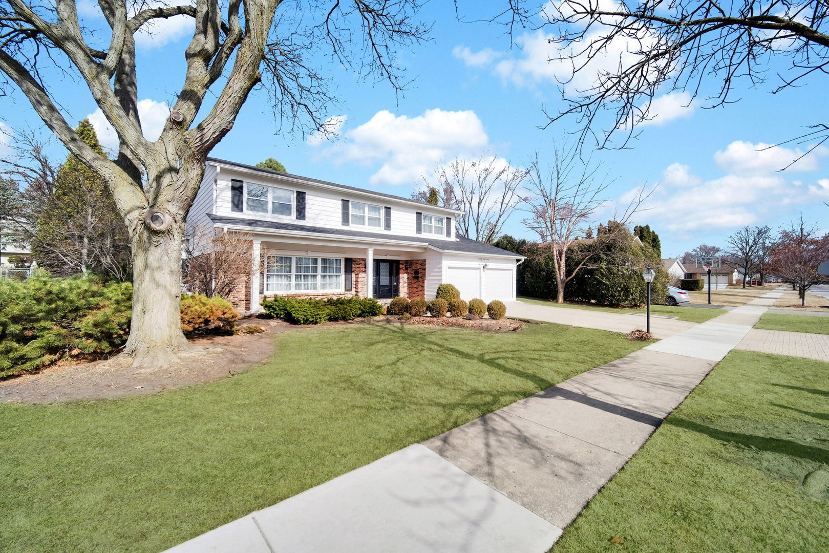 24 W Berkley Drive, Arlington Heights, IL 60004