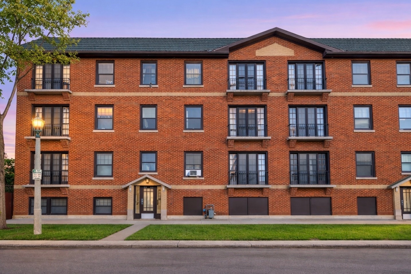 106 S SCOVILLE Avenue #2B, Oak Park, IL 60302