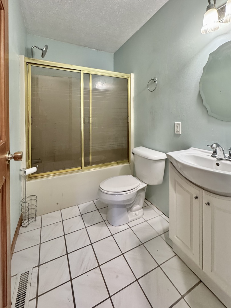 416 N Kathleen Street, Stanford, IL 61774