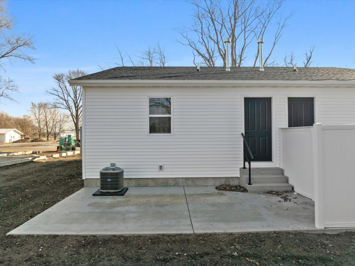 313 E Martin Street, Forrest, IL 61741