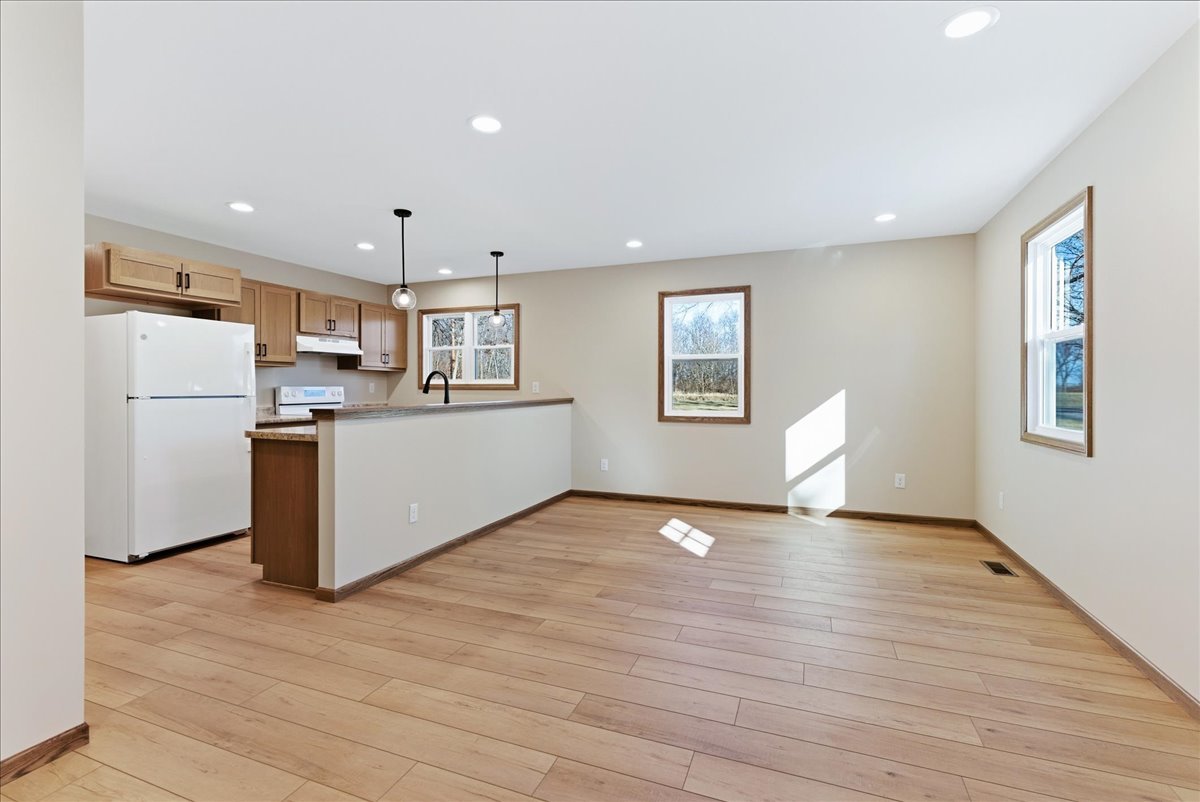 313 E Martin Street, Forrest, IL 61741