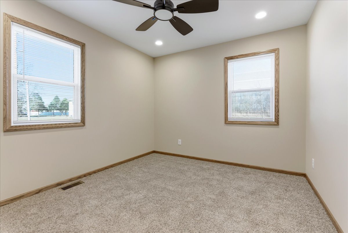 313 E Martin Street, Forrest, IL 61741