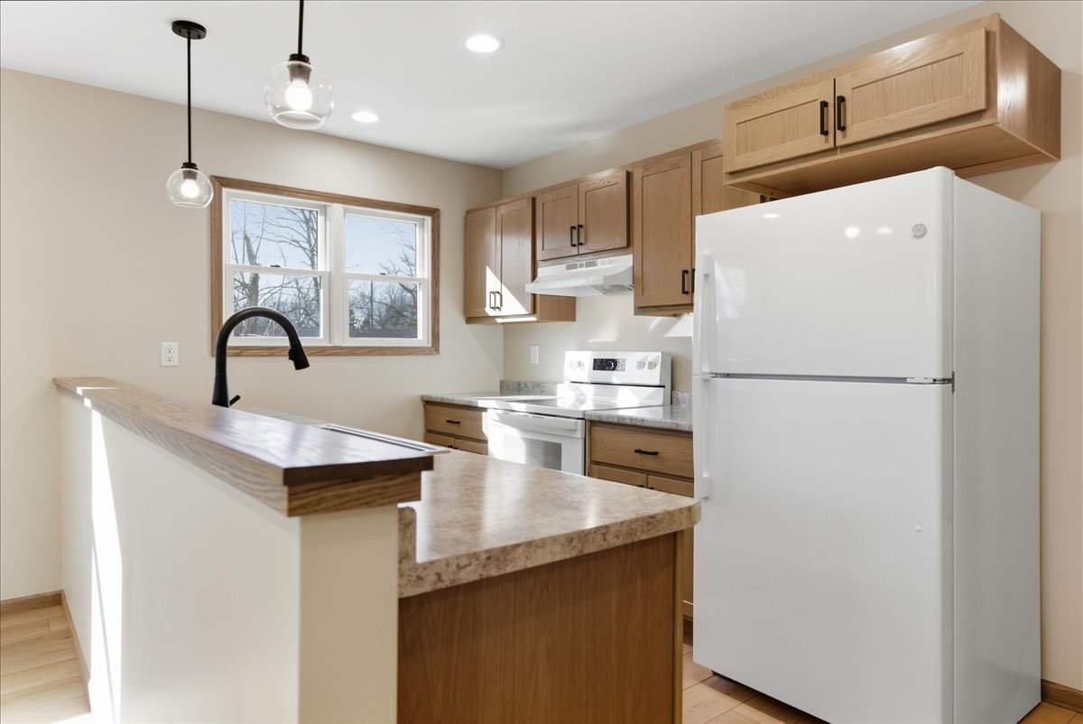 313 E Martin Street, Forrest, IL 61741