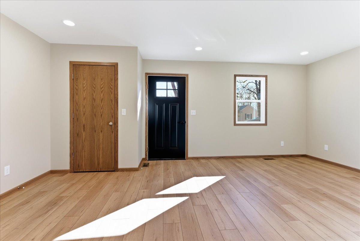 313 E Martin Street, Forrest, IL 61741