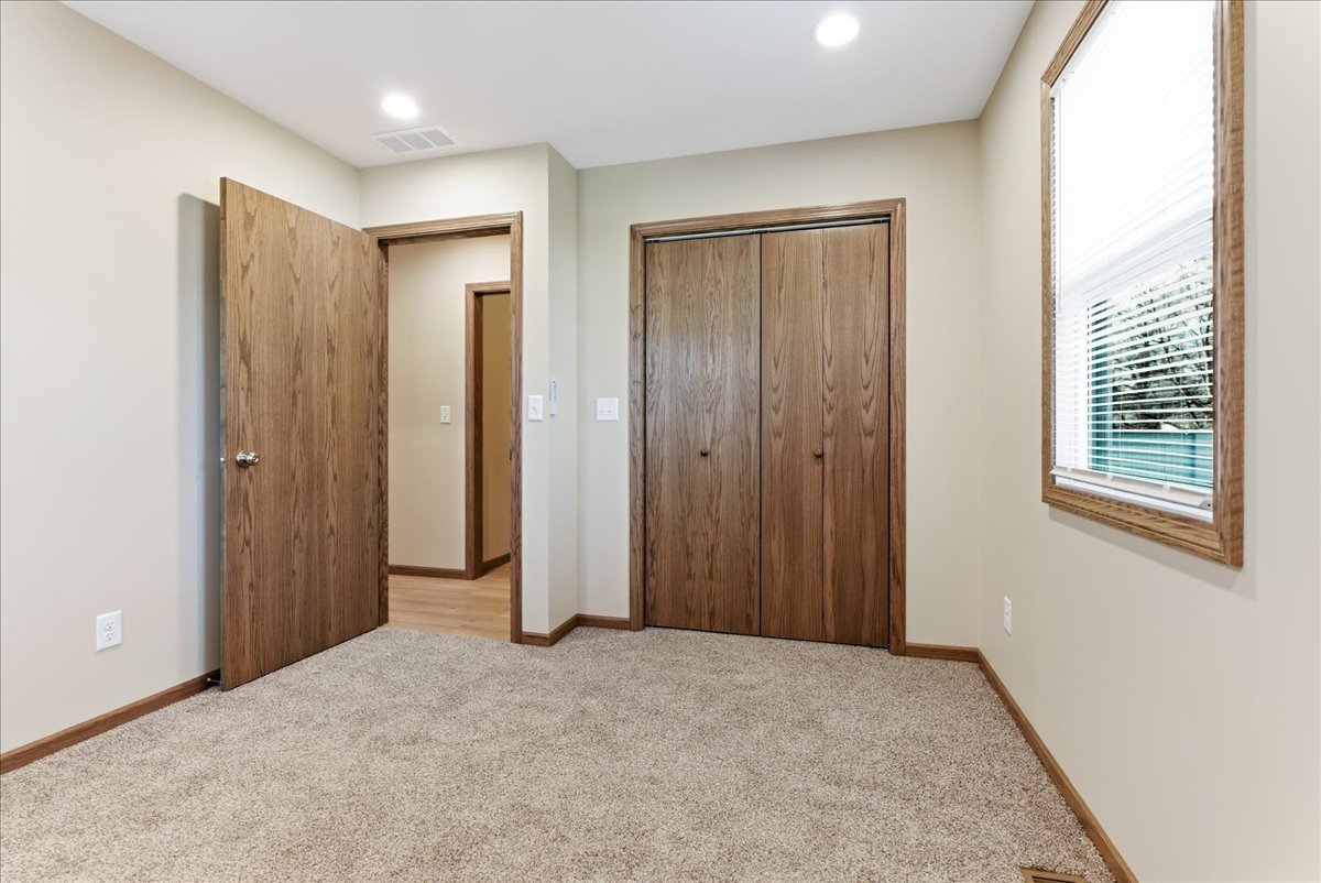 313 E Martin Street, Forrest, IL 61741