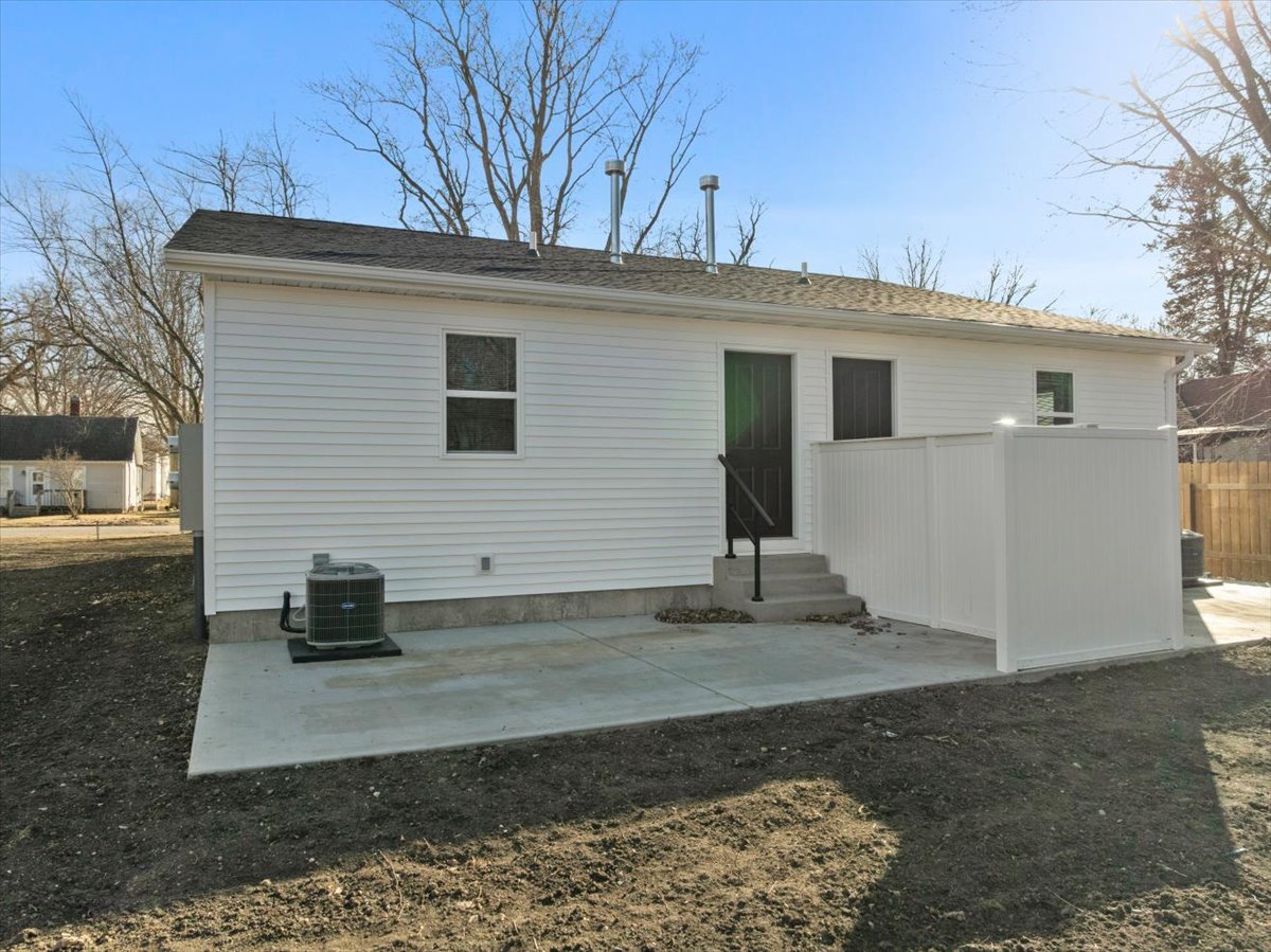 313 E Martin Street, Forrest, IL 61741