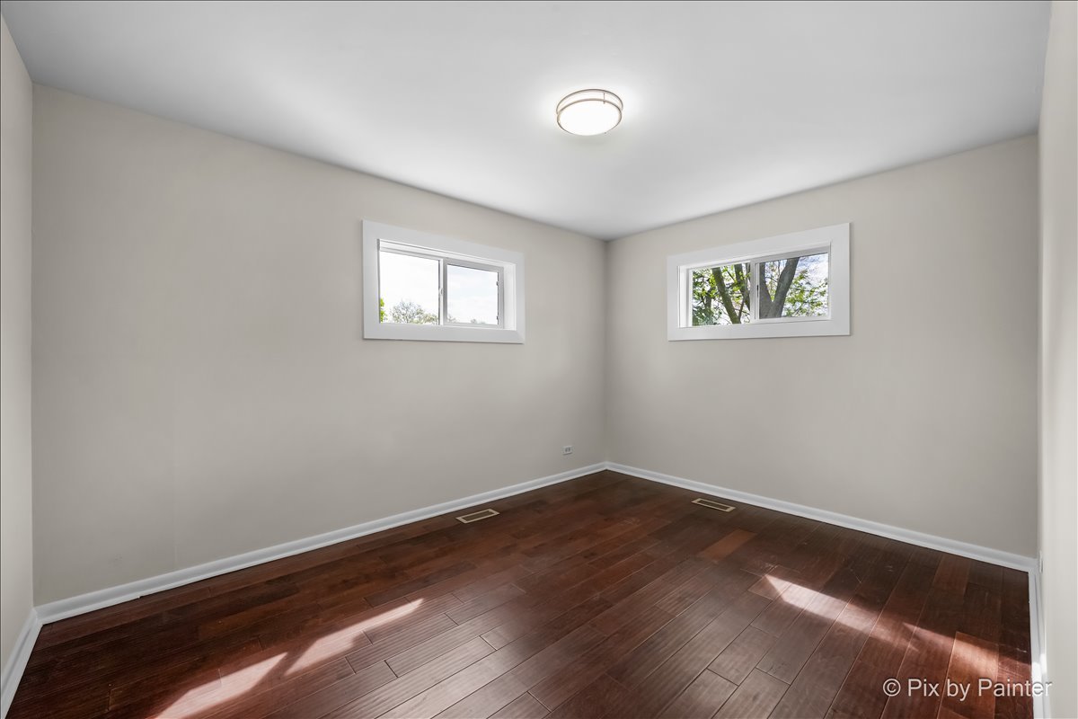 985 Aspen Street, Hoffman Estates, IL 60169