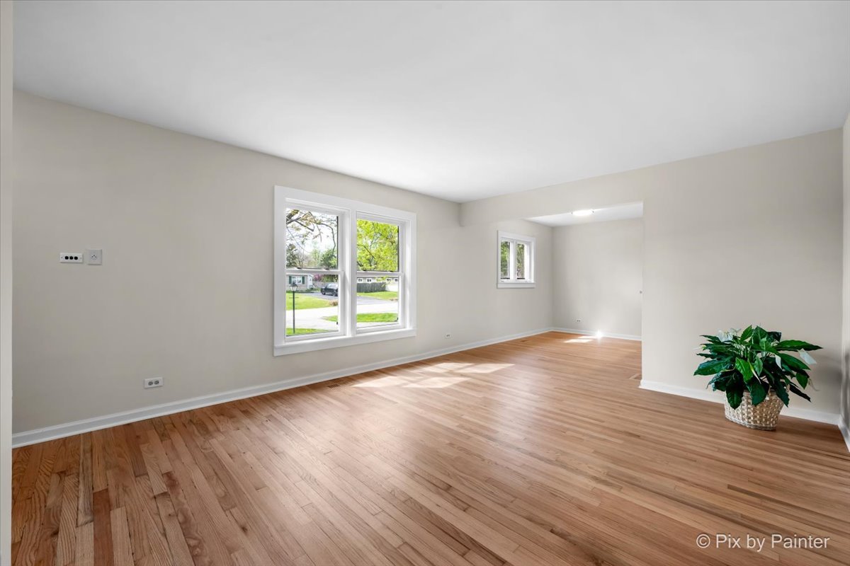 985 Aspen Street, Hoffman Estates, IL 60169