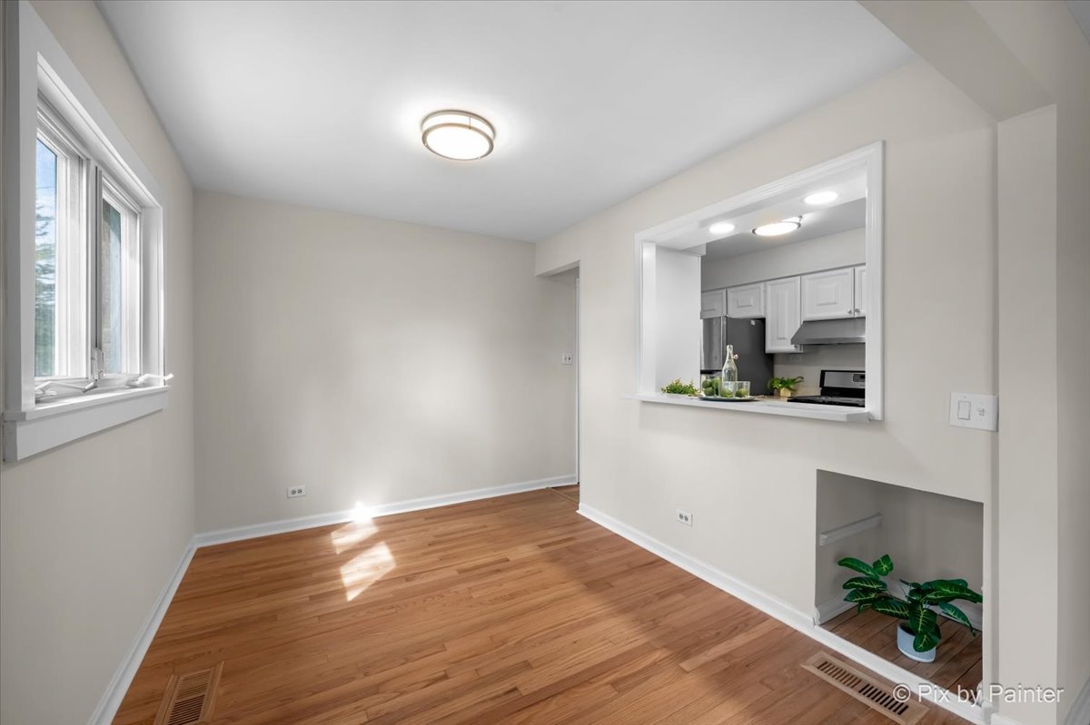 985 Aspen Street, Hoffman Estates, IL 60169