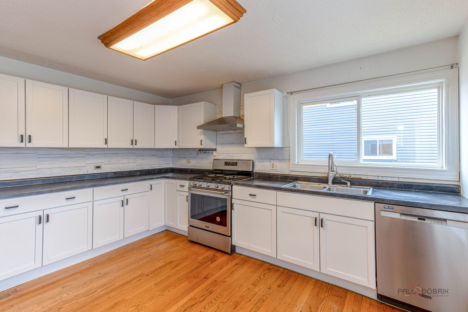 1261 Hialeah Lane, Hanover Park, IL 60133